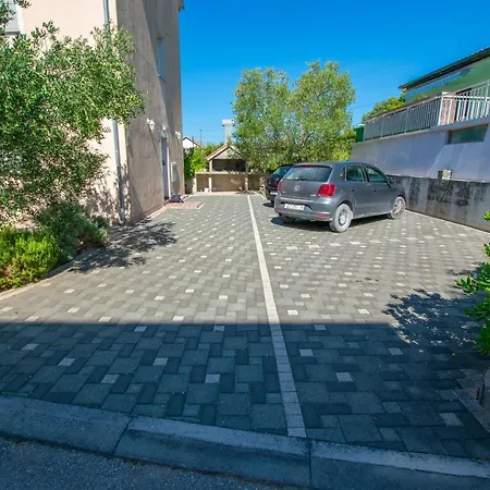 Apartment Apartments Pagar Sveti Filip i Jakov